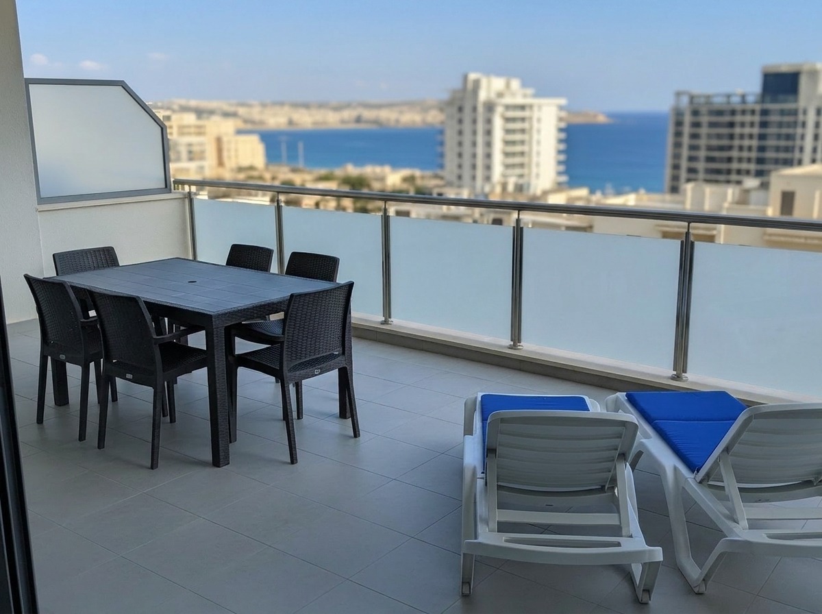 Sliema Holiday Flats Penthouse - Luxury top-floor penthouse with sea view terrace in Sliema, Malta